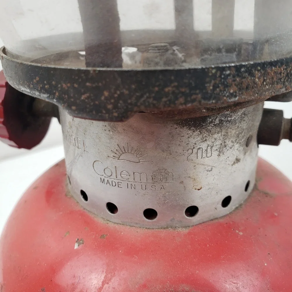 Vintage Coleman 200A Red Lantern Single Mantle Gas Camping Light 10/68